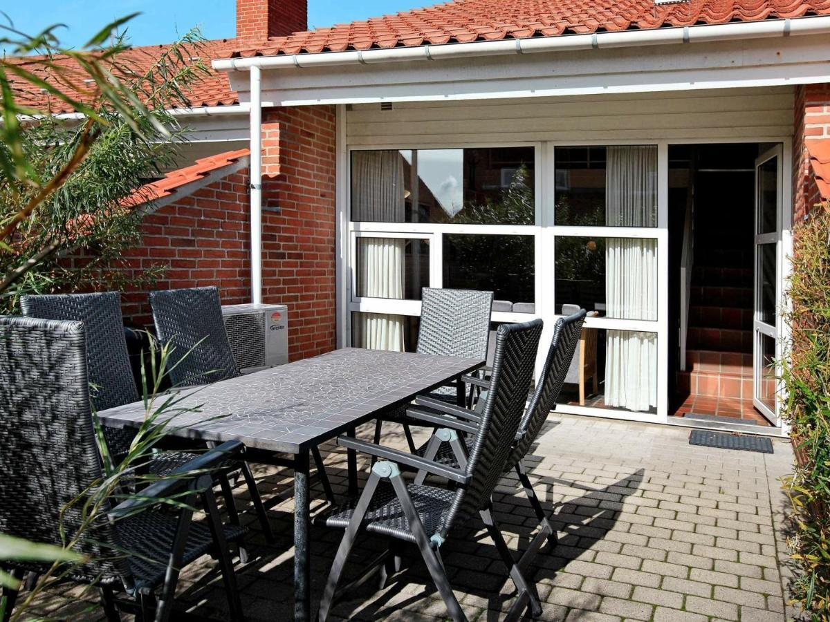 Amazing Home In Blavand With Wifi Bilik gambar