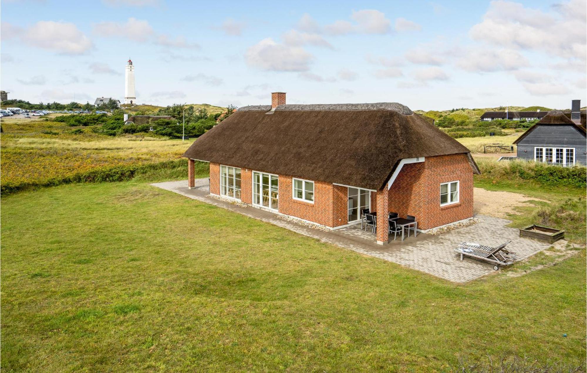 Amazing Home In Blavand With Wifi Luaran gambar