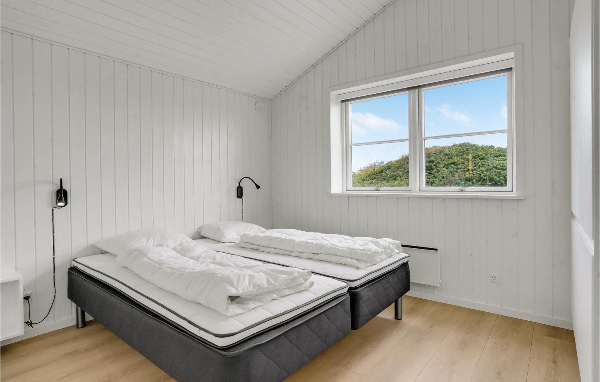 Amazing Home In Blavand With Wifi Luaran gambar