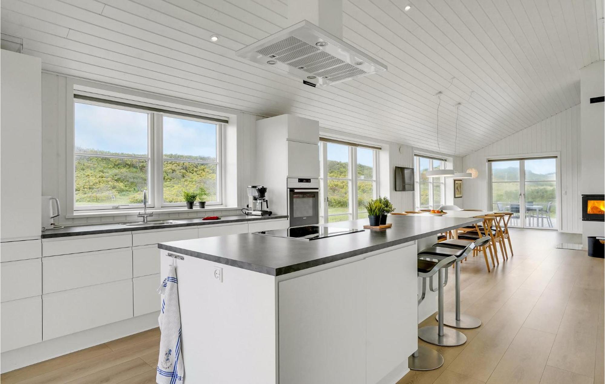 Amazing Home In Blavand With Wifi Luaran gambar